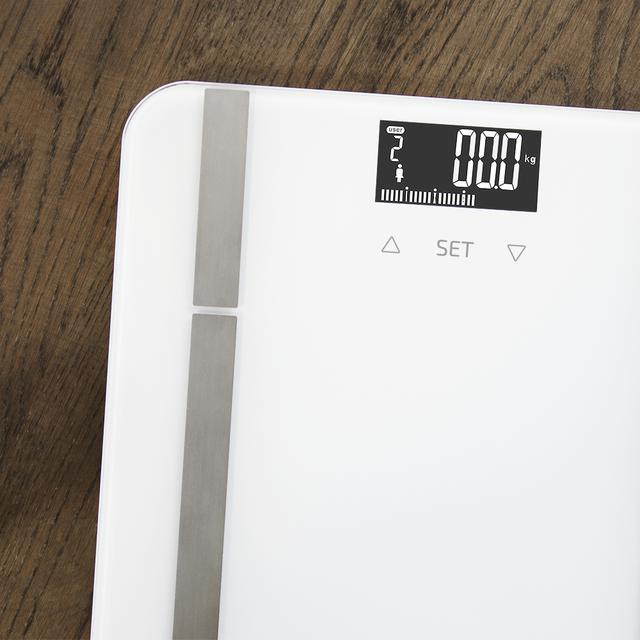 Surface Precision 9400 Full Healthy pèse-personne numérique de haute précision avec surface en verre trempé, écran LCD inversé et capacité maximale de 180 kg. Avec ruban à mesurer.