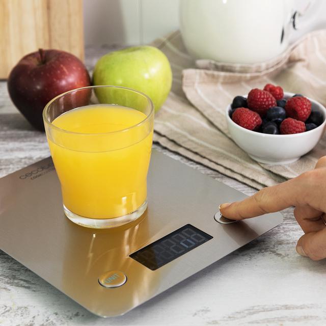 Balance de cuisine Cook Control 10000 Connected avec app, finition en acier inoxydable, précision d'1 g, capacité de 5 kg, écran LCD, design extra-plat et revêtement anti-empreintes.