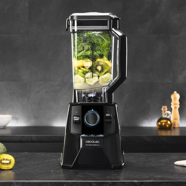 Mixeur blender Power Black Titanium 2000 Pro. 2000 W, lame de 8 feuilles, revêtement en titane noir, 3 programmes prédéterminés, bol carré en plastique sans BPA