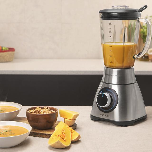 Mixeur-blender Power Black Titanium 1300 PerfectMix. 1300 W de puissance, lame de 6 feuilles avec revêtement en titane noir, capacité d'1,8 litre et filtre pour jus.