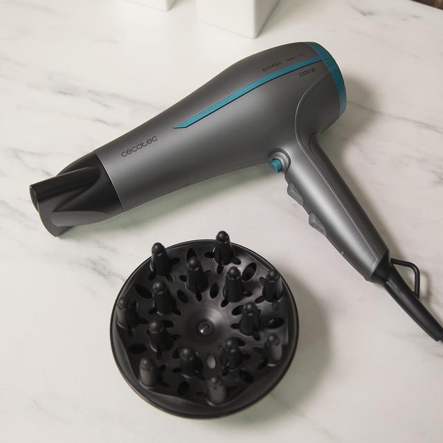 Bamba IoniCare 5200 Aura Ionic Hairdryer, 2300 Watt Leistung, DC-Motor, mit Echtionen, hoher Luftstrom, 2 Geschwindigkeiten und 3 Temperaturen, 1,8m Kabel, Schwarz