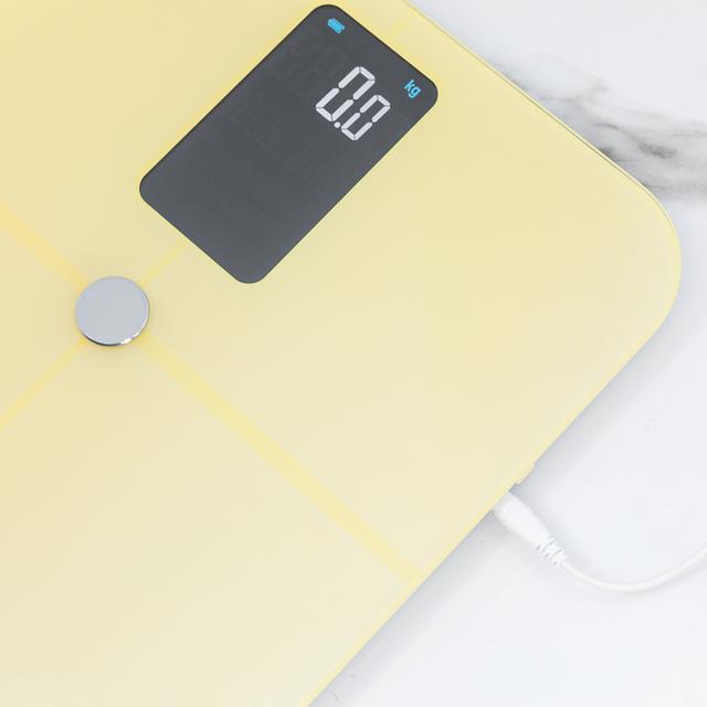 Pèse-personne intelligent Surface Precision 10400 Smart Healthy Vision Yellow. Mesure de la bioimpédance, app et 15 paramètres