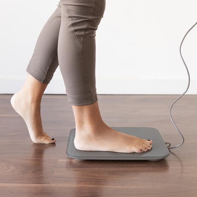 Surface Precision 10600 Smart Healty Pro Dark Grey. Báscula de baño Con App, Conectividad Bluetooth, Barra con sensores para medición de bioimpedancia, 15 Parámetros, Diseño extraplano