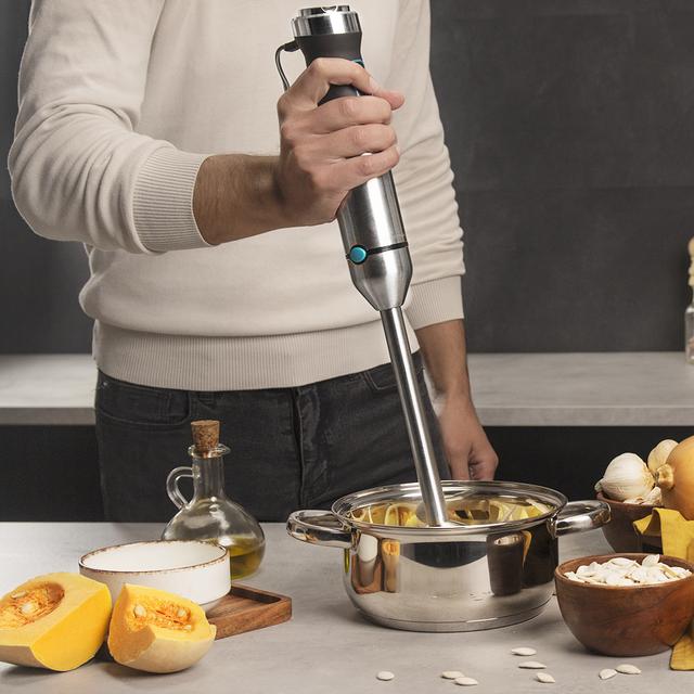 Power TitanBlack 1500 XL Cream&Crush Handmixer Leistung 1500 W, 4 Klingen mit Titan-Beschichtung, XL-Fuß, Anti-Spritz-Haube, einstellbare Geschwindigkeit, Turbo-Funktion