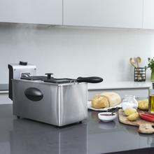 CleanFry 3000 Full Inox. Fritadeira elétricoa de 3 l, aço inoxidável, Filtro OilClean, 2180 W de potência, tampa com janela de visualização e filtro anticheiros.