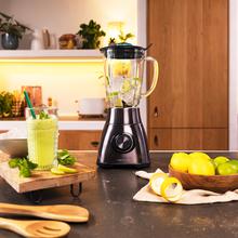 Mixeur-blender Power Black Titanium 1800 Go. 1800 W, acier inoxydable, lame de 6 feuilles revêtues en titane noir, bol en verre fondu d’1,8 L de capacité et bouteille portable incluse.