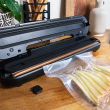 SealVac Easy Magnetik Macchina sottovuoto che permette di mantenere gli alimenti freschi più a lungo in modo molto semplice.