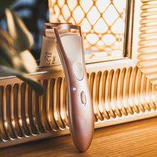 Bamba FaceCare i-Lash Curler Rizador de pestañas con calentamiento rápido, silicona con sensor de temperatura y diseño ergonómico.