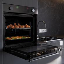 Bolero Hexa C126400 Glass Black A Four conventionnel encastrable C126400 Glass Black, avec une capacité de 80 L, 5 fonctions, mode Conventionnel, Steam Assist, Steam EasyClean, classe A, 2800 W.