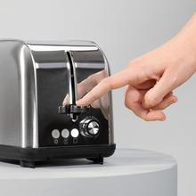 Toastin' time 850 Inox Vertikaler Stahltoaster mit doppeltem kurzen Schlitz, 850 W Leistung und Brötchenhalter.