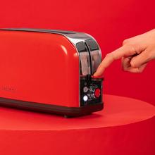 Toastin' time 850 Red Long Lite Tostador vertical de acero con una ranura larga y 850 W de potencia.