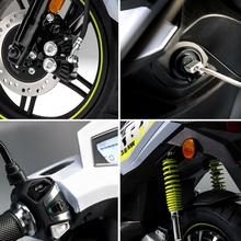 Cecotec Shark (Gris/Lima) Con una potencia máxima de 3600W, y con opción de una o dos baterías (66-132 Km de autonomía). Disponible en dos colores, combina diseño y agilidad.L1eB (Equivalente a 49cc)