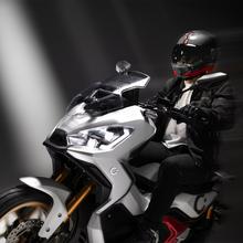 Cecotec Vulcano (Blanco/Rojo) Con una potencia máxima de 17000W y hasta 151Km de autonomía.Disponible en dos colores, combina: Estilo, potencia y tecnología.L3eB (Equivalente a 125cc)