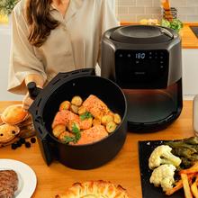Cecofry Rain M Friteuse à air de 5,5 litres de capacité avec pulvérisateur d'huile intégré, pulvérisation automatique et manuelle avec 7 niveaux. Technologie avancée d’air chaud, avec 1550 W, panneau de contrôle tactile multifonction, thermostat réglable, fonction d’auto-nettoyage, 8 menus préconfigurés et grille de sécurité.