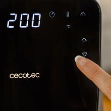 Cecofry Rain M Friteuse à air de 5,5 litres de capacité avec pulvérisateur d'huile intégré, pulvérisation automatique et manuelle avec 7 niveaux. Technologie avancée d’air chaud, avec 1550 W, panneau de contrôle tactile multifonction, thermostat réglable, fonction d’auto-nettoyage, 8 menus préconfigurés et grille de sécurité.