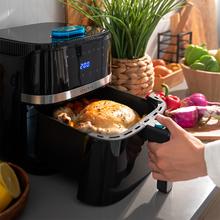 Friggitrice ad aria Cecofry Drip 5000 con getto d'acqua, capacità 5 litri e potenza 1500 W. Con 8 menù e range di temperatura da 80ºC a 200ºC.