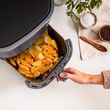 Cecofry Fantastik Window 4000 Friteuse diététique numérique de 1400 W avec une capacité de 4 L et fenêtre pour contrôler le processus de cuisson.