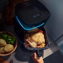 Friteuse Cecofry Neon 5000 Diet avec zone de cuisson de 5 litres avec jet d'eau, commande tactile et design lumineux.