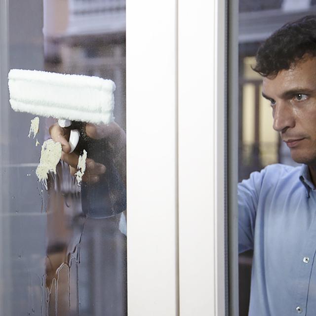 Conga Immortal Extreme 3,7 V Fenstersauger Fenstersauger, 3-stufige Reinigung, 30 Minuten Laufzeit, inkl. Sprüher