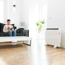 Radiateur électrique à faible consommation Ready Warm 1800 Thermal Connected. Avec 8 éléments, 1200 W, mural ou sur pied, 3 modes, minuterie, télécommande, écran LED, contrôle via Wi-Fi, ultra-fin