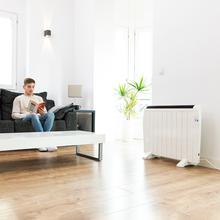 Radiateur électrique à faible consommation Ready Warm 2000 Thermal Connected. Avec 10 éléments, 1500 W, mural ou sur pied, 3 modes, minuterie, télécommande, écran LED, contrôle via Wi-Fi, ultra-fin