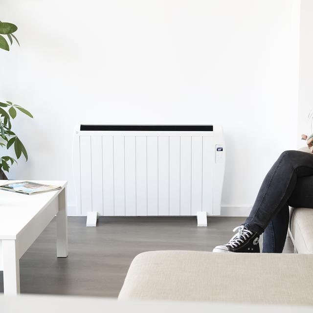 Radiateur électrique à faible consommation Ready Warm 2500 Thermal Connected. Avec 12 éléments, 2000 W, mural ou sur pied, 3 modes, minuterie, télécommande, écran LED, contrôle via Wi-Fi, ultra-fin