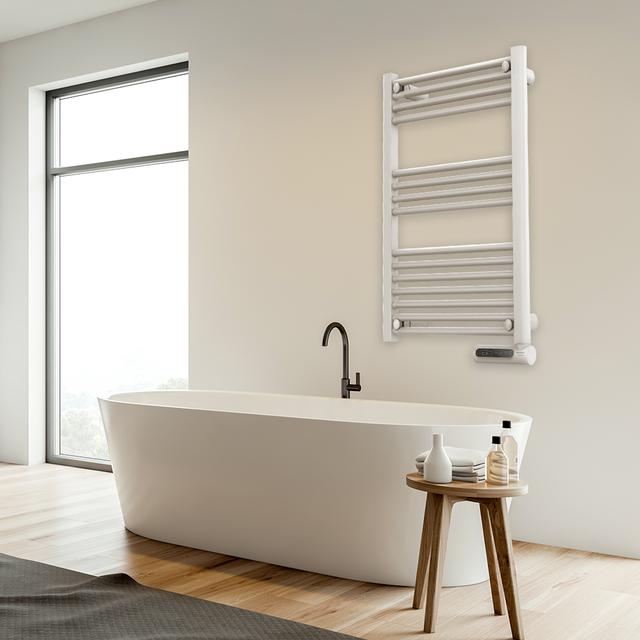 Ready Warm 9100 Smart Towel White de fluido con 500, pantalla LED, control táctil, programador semanal, 3 modos, temperatura seleccionable, y máxima seguridad con IP24.