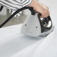 Centro di stiratura Total Iron 7000 SteamPro. 2400 W, 6 bar, Piastra ceramica, 135 g/min, Modalità Eco, Auto Shut-Off, Sistema anticalcare