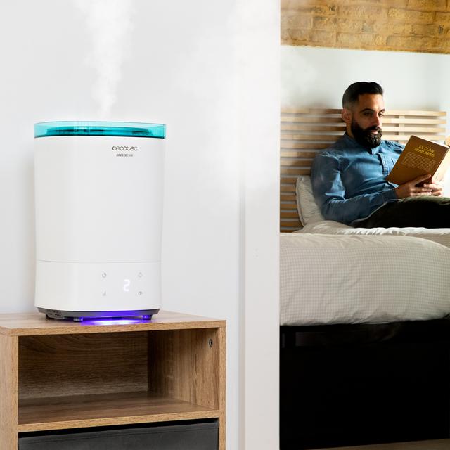 BreezeCare 3000. Depósito 5,5 litros, Humidificador 330 ml/h, Filtro cerâmico, Autonomia de até 24h, Cobertura até 30 m2, 3 Velocidades, Temporizador