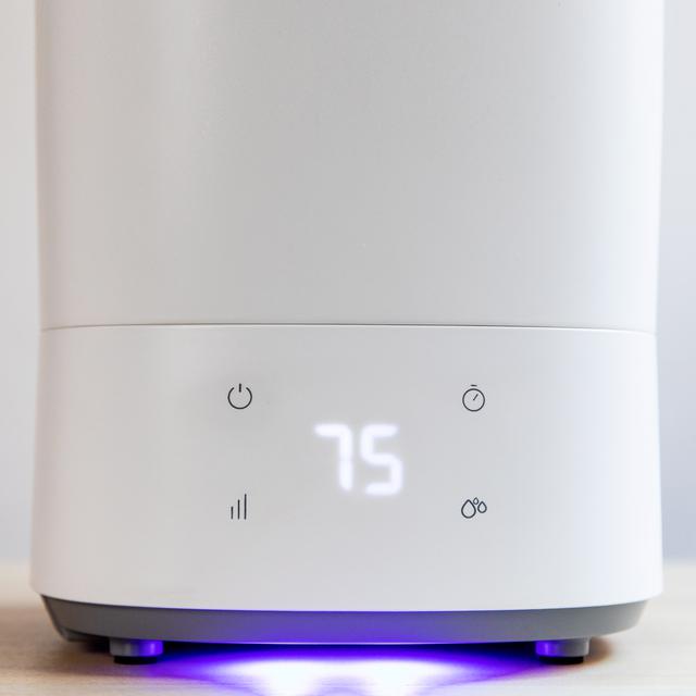 Umidificatore BreezeCare 3000. Serbatoio 5,5 litri, Umidificazione 330 ml/h, Filtro in ceramica, Copertura fino a 30 m2, Autonomia fino a 24h, 3 velocità, Timer