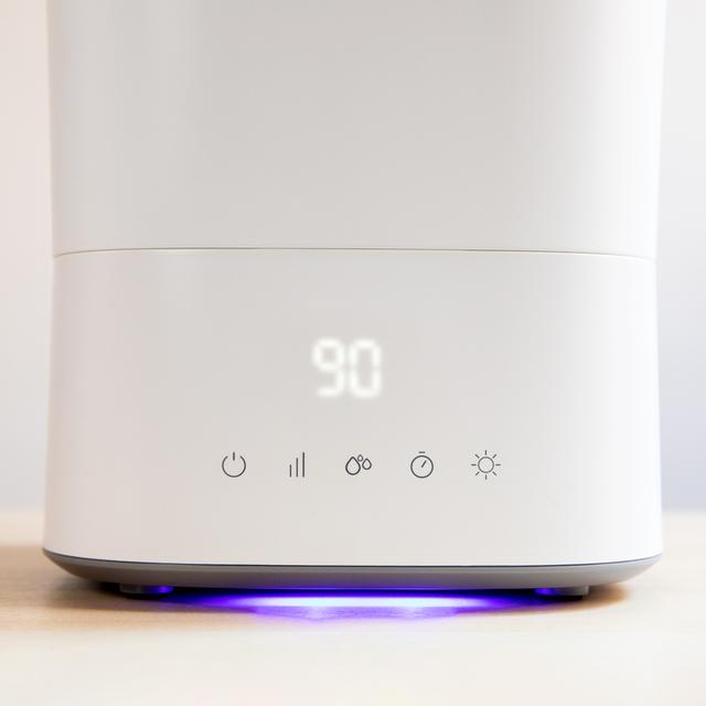 Umidificatore BreezeCare 3500 Warm. Serbatoio 5,5 litri, Umidificazione 400 ml/h, Filtro in ceramica, Copertura fino a 35 m2, Autonomia fino a 22h, 3 velocità, Timer