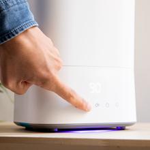 BreezeCare 3500 Warm. Humidificador con Depósito 5,5 litros, Humidificación 400 ml/h, Filtro cerámico, Cobertura hasta 35 m2, Autonomía hasta 22h, 3 Velocidades, Temporizador