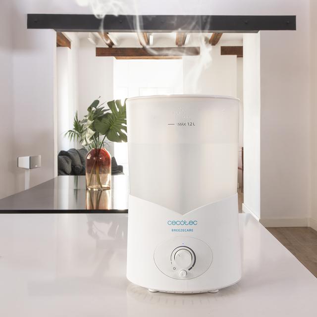 Humidificateur BreezeCare 2000 Light. 25 W, humidification 200 ml/h, réservoir d'1,2 litre, sortie de vapeur 360º, contrôle manuel, lumière LED, jusqu'à 30 m² de surface couverte