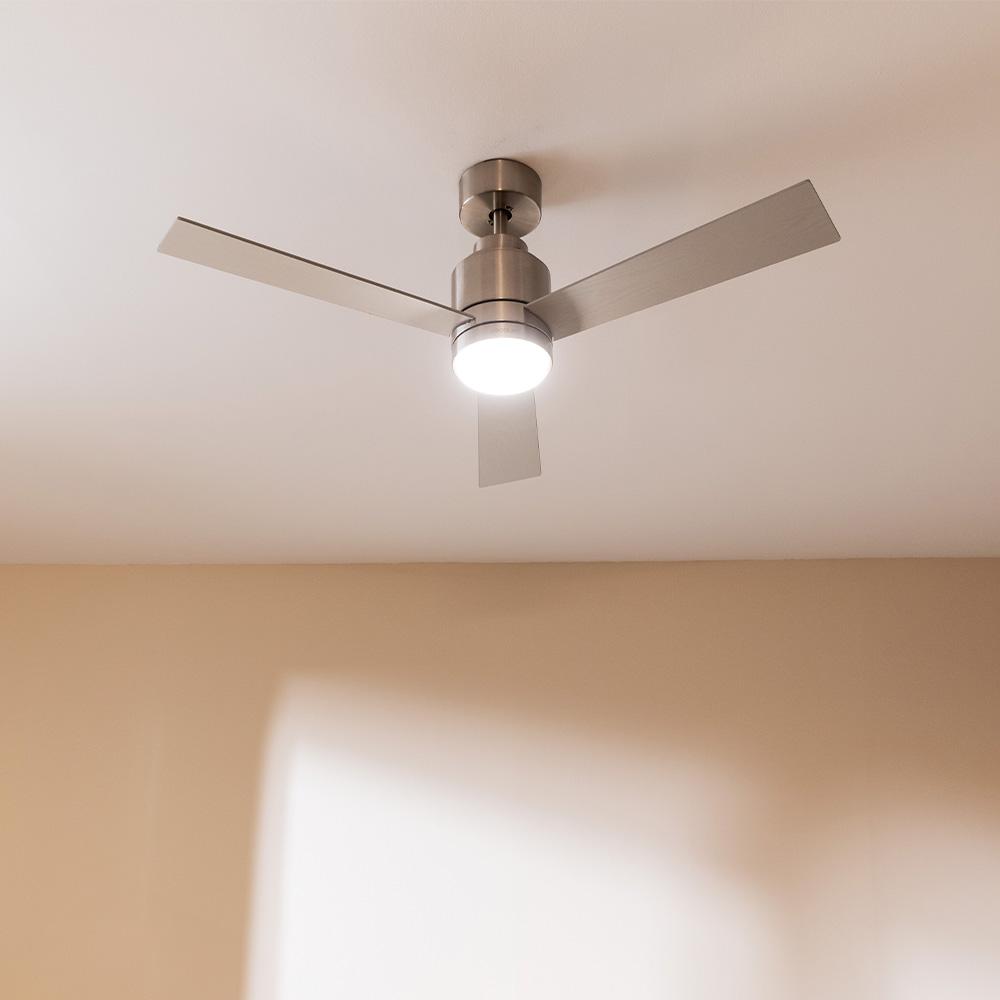 Ventilador CECOTEC EnergySilence Aero 4850 Style Steel instalado en techo