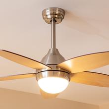 Ventilatore da soffitto EnergySilence Aero 495 55 W 42” con luce LED, telecomando, timer, 3 velocità e 5 pale reversibili.