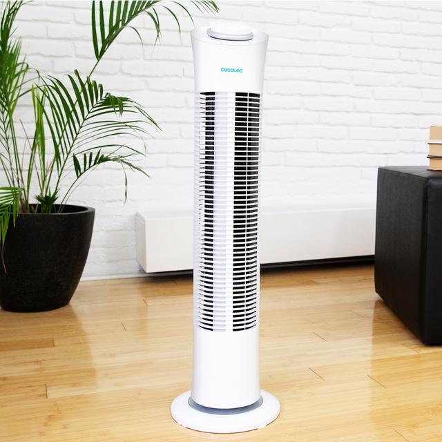 Cecotec EnergySilence 6090 Skyline instalado en salón junto a planta