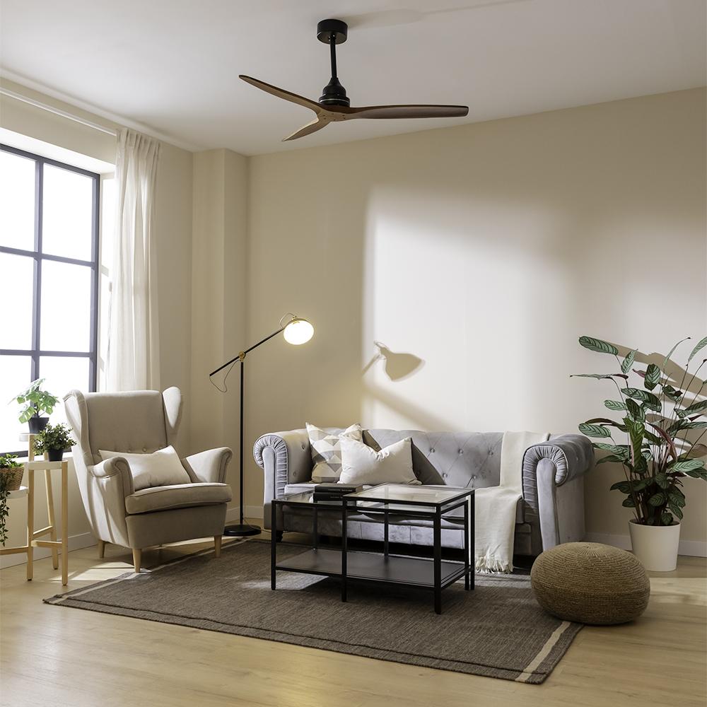Ventilador de techo Cecotec Aero 580 instalado en salón