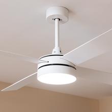 Ventilatore da soffitto con telecomando, timer e luce LED EnergySilence Aero 5200 White Line. 60 W, motore in rame, 52", 4 pale, 3 velocità, funzione invernale