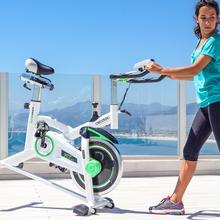 Spin Bike Extreme. Volante, cardiofrequenzimetro, Display LCD, resistenza variabile, stabilizzatori, SilenceFit (Extreme 16)