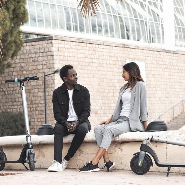 Cecotec Bongo Serie A Connected en entorno urbano