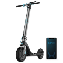 Trottinette électrique Bongo Série A Connected. Puissance maximale de 700 W, App pour smartphones, batterie interchangeable, autonomie illimitée de 25 km et roues anti-crevaison de 8,5”.