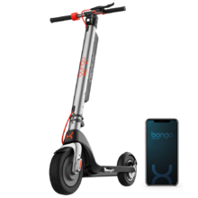 patinete eléctrico Bongo Serie A Advance Connected. Sube cuestas gracias a una potencia máxima de 700 W. App para Smartphone. Batería intercambiable que le otorga una autonomía ilimitada desde 35 km y ruedas Tubeless antirreventón de 8,5”.