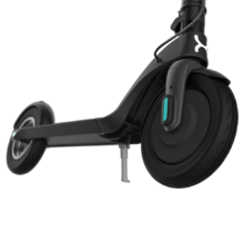 Trottinette électrique Bongo Série A Advance Connected MAX. Puissance maximale de 700 W, batterie interchangeable, autonomie illimitée jusqu'à 25 km, roues Tubeless anti-crevaison de 8,5"