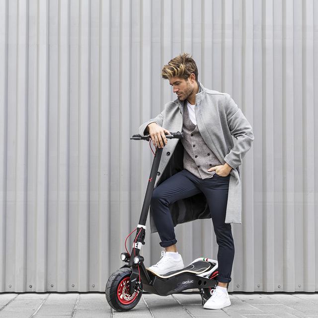 Bongo Serie Z Red.Patinete eléctrico con Potencia máxima 1100 W, Batería extraíble, autonomía ilimitada Desde 45 km, tracción Trasera, Ruedas antirreventón de 12”