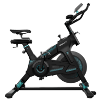 ‌DrumFit Indoor 23000 Kosmos Pro UltraFlex Bicicleta indoor com tecnologia Dynamic Provolante de inércia 23 kg, resistência manual, guiador e selim desportivos, ecrã LCD, sensor do ritmo cardíaco, apoios para os pés e travão de emergência.