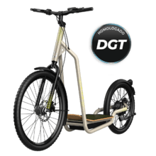 Trotinete elétrica com motor de 1000 W (500 W nominal) e com autonomia de 50 km. Roda traseira de 20" e roda dianteira de 26". Cumpre todos os requisitos da nova regulamentação espanhola de trânsito rodoviário.