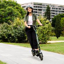 Bongo Serie M40 XL Connected DE Patinete eléctrico con potencia máxima de  700 W que permite superar pendientes y desplazarse por cualquier superficie. Con autonomía de hasta 40 km. Cumple con todos los requisitos de la nueva normativa alemana de circulación.