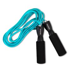 DrumFit Jump Rope Cuerda para saltar hecha de material PVC con agarres ergonómicos antideslizantes. El sistema Smooth Bearing garantiza un movimiento silencioso y fluido. 295 cm de largo.