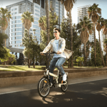 Vélo électrique Flexy Vélo électrique pliant avec 35 km d'autonomie, 20" et freins à double disque.