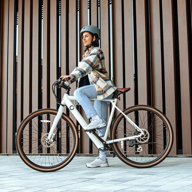 Cecotec Sprint 28 pulgadas con cuadro de aluminio y ruedas urbanas